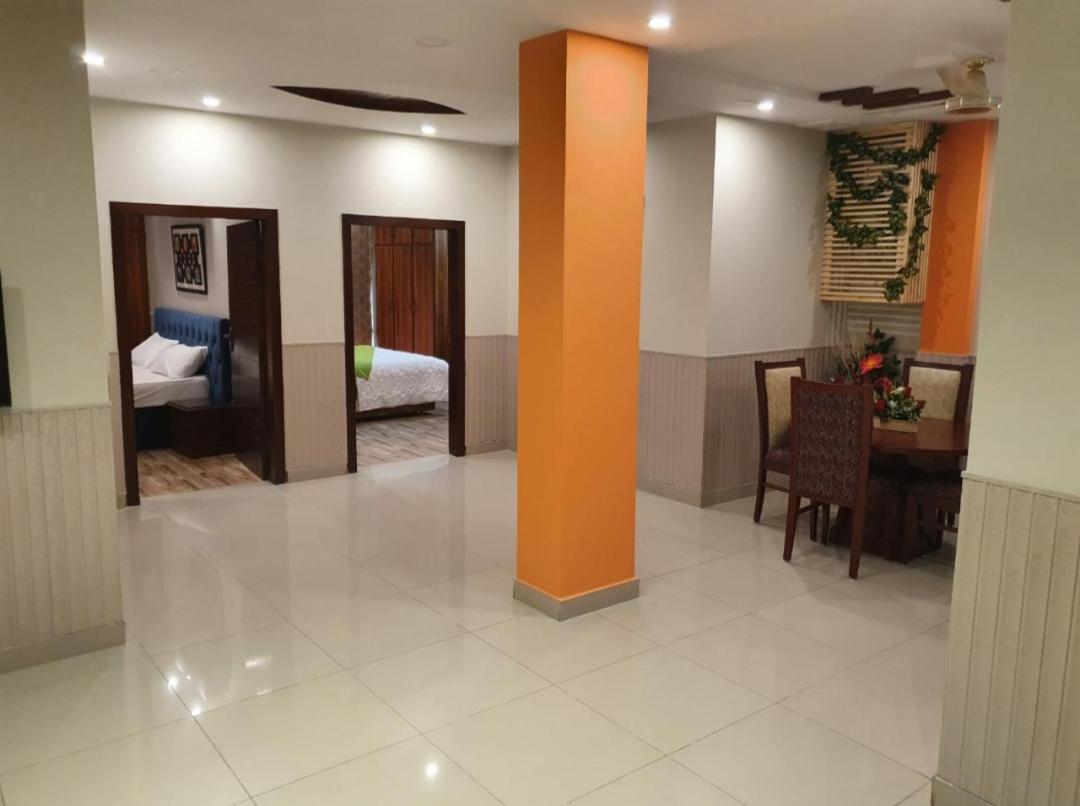 Hak Mall Suites And Apartments Rawalpindi Bagian luar foto