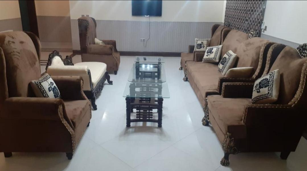 Hak Mall Suites And Apartments Rawalpindi Bagian luar foto